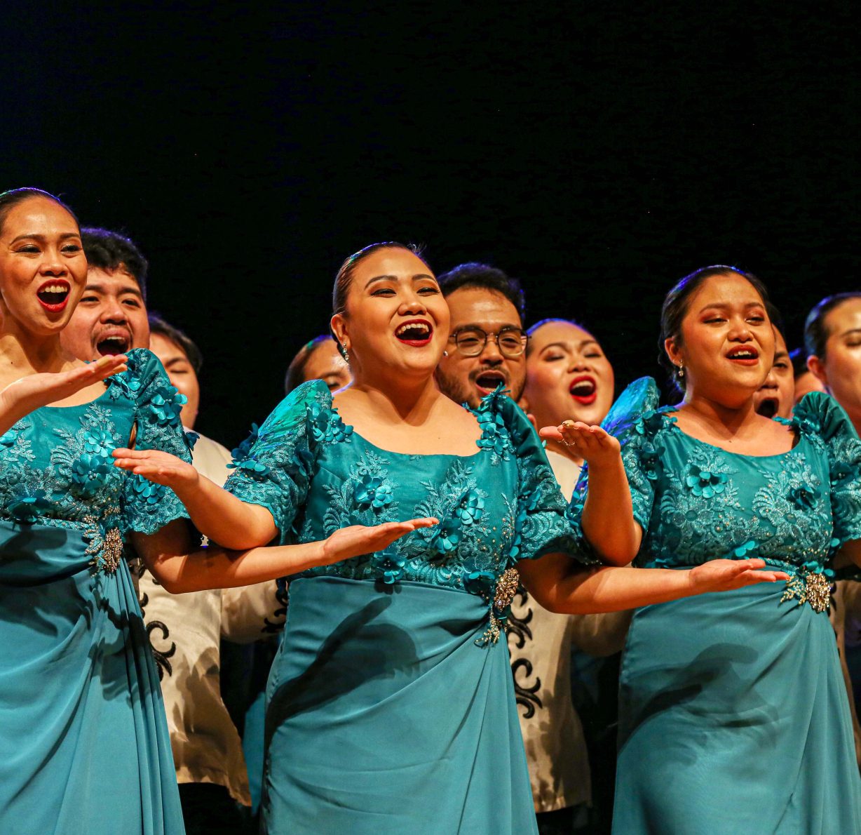choir performing in choir festival